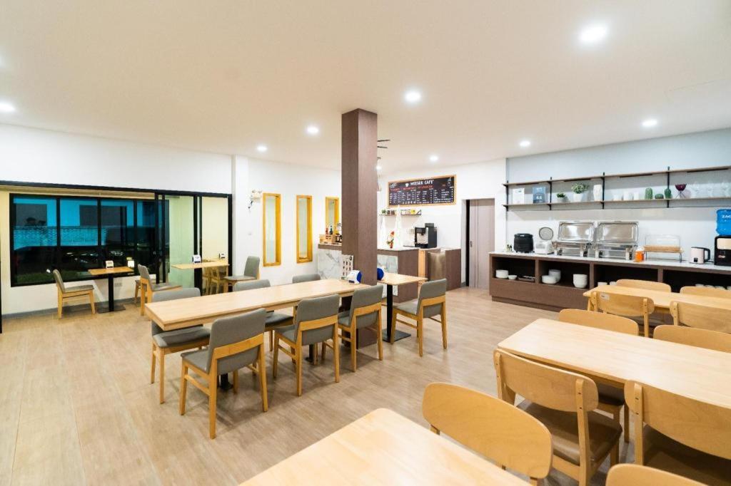 Meesuk Chiangrai Hotel Chiang Rai Exterior foto